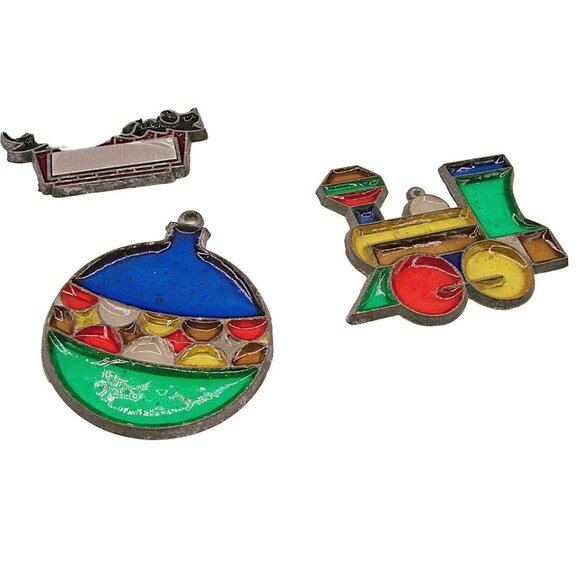 Lot 7 Vintage Mixed Christmas Holiday Acrylic Glass Stained Suncatcher Ornaments - Picture 2 of 11